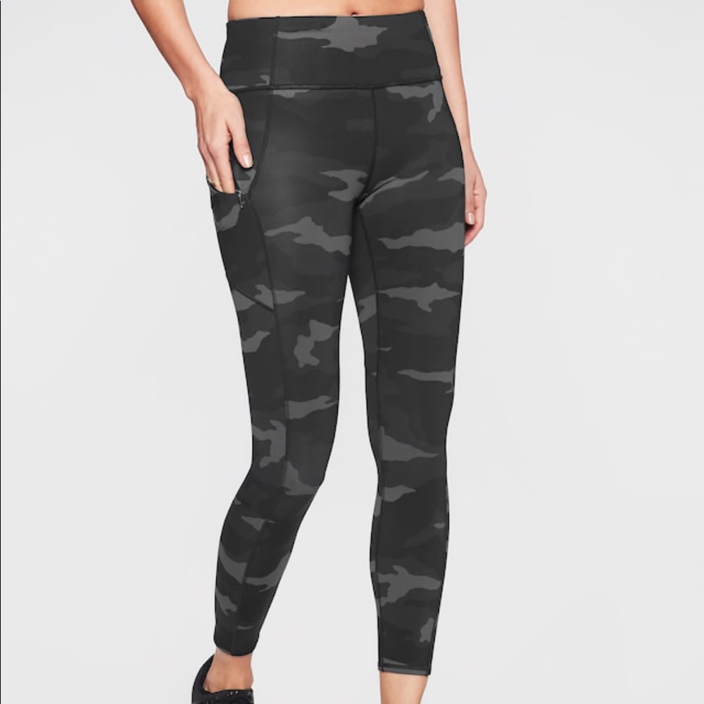 Athleta Camo Contended 7/8